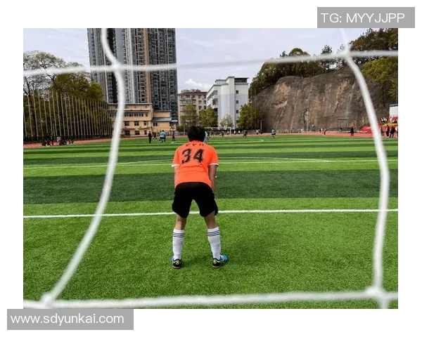 孩子心目中的足球英雄与他们的梦想之路 孩子心目中的足球英雄与他们的梦想之路