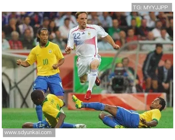 回顾巴西2000年足球明星的辉煌岁月与传奇故事