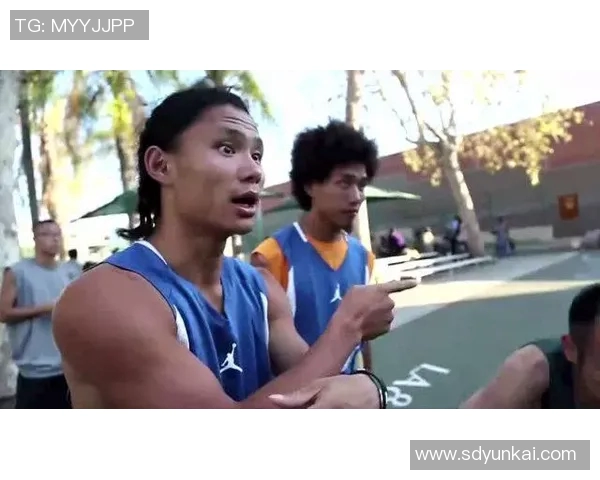 吴悠挑战美国街球高手展现中国篮球风采与实力对决