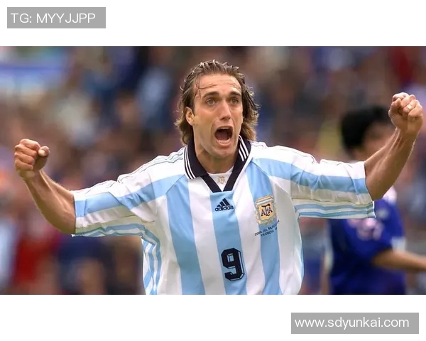 我心中的足球英雄:谈谈我最喜欢的足球明星及其影响力 我心中的足球英雄:谈谈我最喜欢的足球明星及其影响力