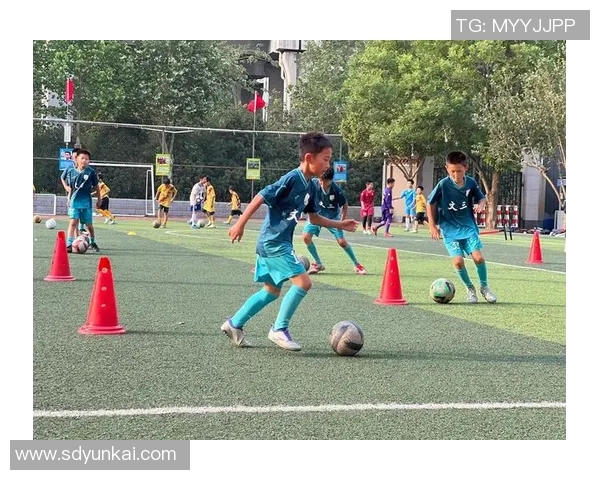西安少年足球培训班助力青少年成长培养未来足球明星的摇篮